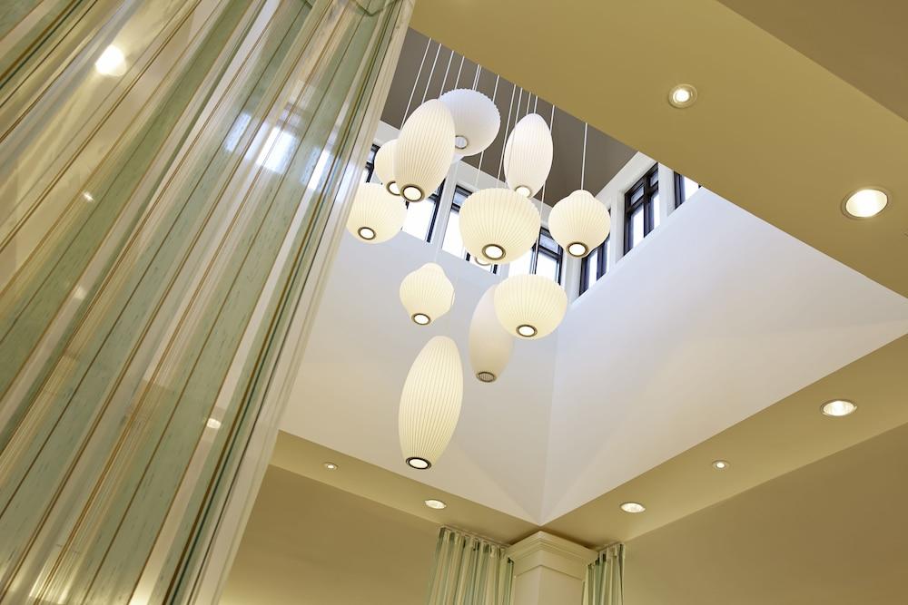Hilton Garden Inn Portland Lake Oswego Exterior foto