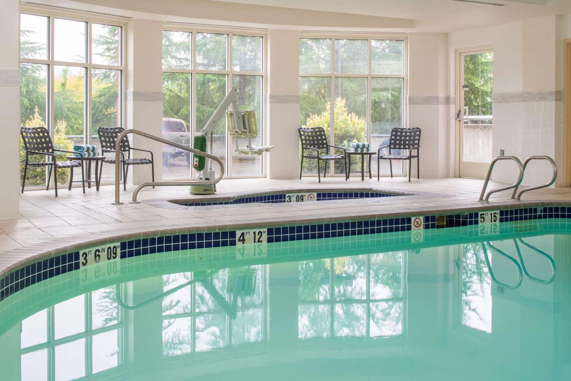 Hilton Garden Inn Portland Lake Oswego Exterior foto